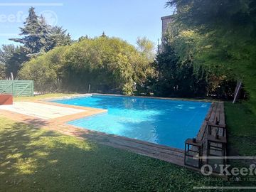 Casa en venta de cuatro ambientes en Los Ombues, Hudson, Berazategui