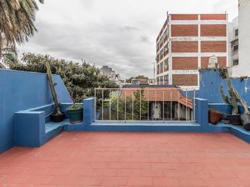 PH tipo casa con jardín en Parque Chacabuco