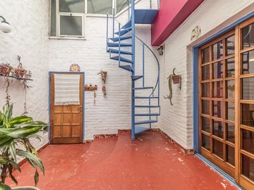 PH tipo casa con jardín en Parque Chacabuco