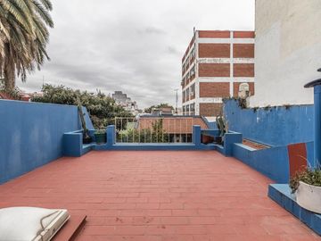 PH tipo casa con jardín en Parque Chacabuco
