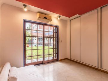 PH tipo casa con jardín en Parque Chacabuco