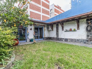 PH tipo casa con jardín en Parque Chacabuco