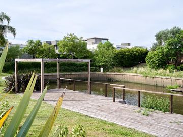 Espectacular Casa en Venta - Yatch Nordelta - 4 suites - A Estrenar - Materiales de Primera Calidad