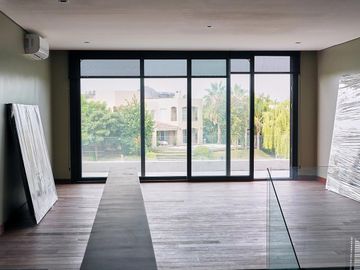 Espectacular Casa en Venta - Yatch Nordelta - 4 suites - A Estrenar - Materiales de Primera Calidad