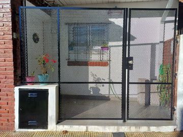 Casa a la venta de 3 ambientes en la zona de Fleming, Martinez