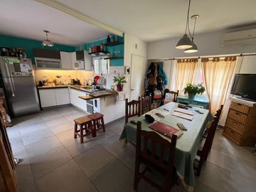 Casa a la venta de 3 ambientes en la zona de Fleming, Martinez