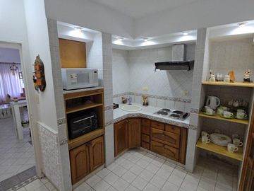 Venta de casa tipo duplex 2 ambientes en moron