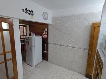 Venta de casa tipo duplex 2 ambientes en moron