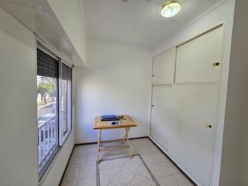 Venta de casa tipo duplex 2 ambientes en moron