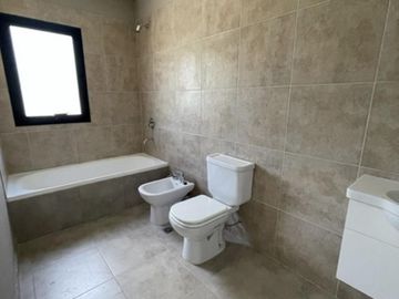 Casa en Santa Elisa, Pilar del este
