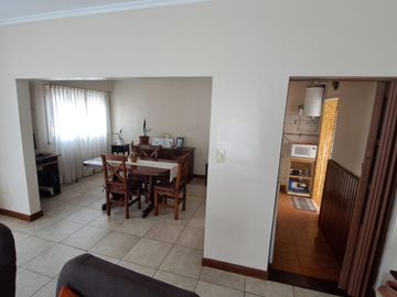 VENDO PH 3 AMBIENTES - PATIO - BARRIO SAN JOSE - TOMO PERMUTA