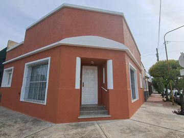 VENDO PH 3 AMBIENTES - PATIO - BARRIO SAN JOSE - TOMO PERMUTA
