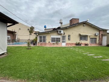 Casa en  Moron Sur