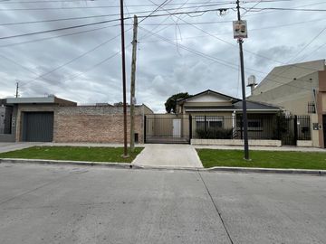 Casa en  Moron Sur
