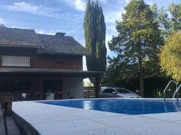 Casa Quinta en Venta - parque - piscina - quincho - Gral. Rodriguez
