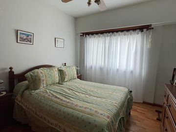 Departamento en  venta de 3 ambientes con balcón