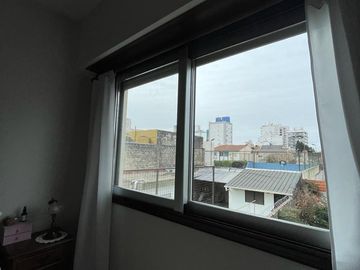Departamento en  venta de 3 ambientes con balcón