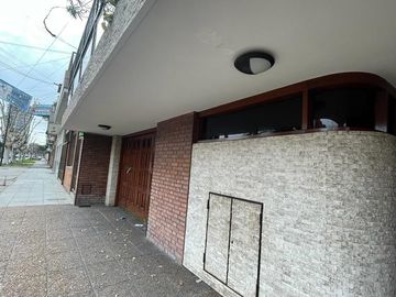 Departamento en  venta de 3 ambientes con balcón