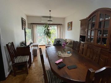 Departamento en  venta de 3 ambientes con balcón