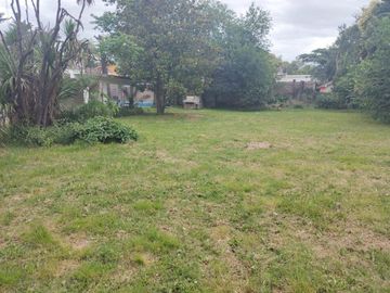 Propiedad con Excelente Lote!!! Alberto Grande 1.446, Luís Guillón.-