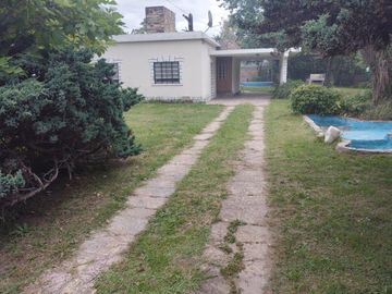 Propiedad con Excelente Lote!!! Alberto Grande 1.446, Luís Guillón.-