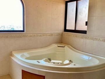 PASEOS DEL BOSQUE, CASA EN VENTA