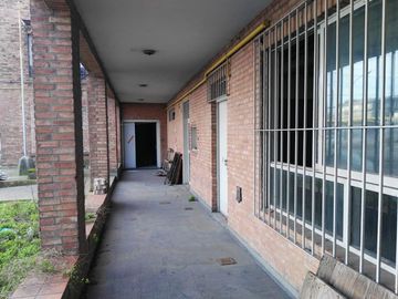 SAN JUSTO PLANTA INDUSTRIAL CON SALIDA A 4 CALLES FINANCIA