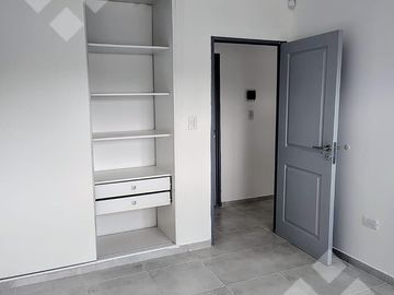 En venta, casa quinta de 2 dormitorios a estrenar mas  3 Hectáreas, General Roca