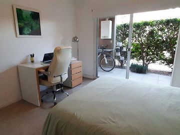 Departamento 2 amb en PB con Patio en Jardines de Saravi Pilar