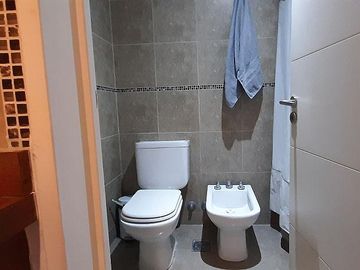 Departamento 2 amb en PB con Patio en Jardines de Saravi Pilar