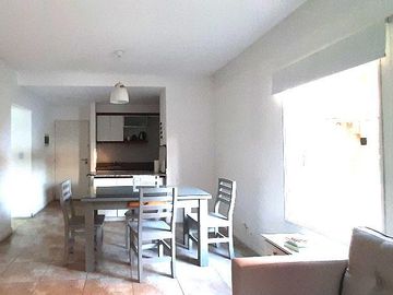 Departamento 2 amb en PB con Patio en Jardines de Saravi Pilar