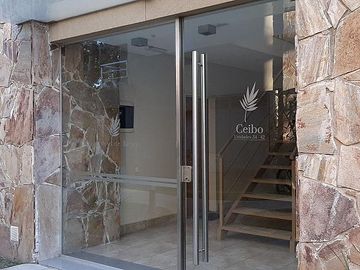 Departamento 2 amb en PB con Patio en Jardines de Saravi Pilar