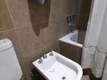 Departamento 2 amb en PB con Patio en Jardines de Saravi Pilar
