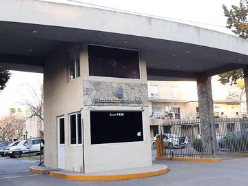Departamento 2 amb en PB con Patio en Jardines de Saravi Pilar