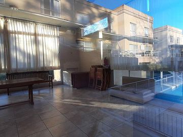 Departamento 2 amb en PB con Patio en Jardines de Saravi Pilar