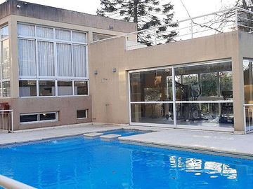 Departamento 2 amb en PB con Patio en Jardines de Saravi Pilar