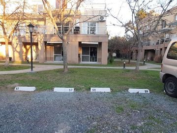 Departamento 2 amb en PB con Patio en Jardines de Saravi Pilar