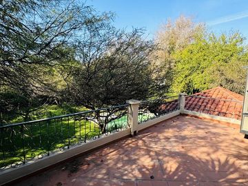 Casa en Venta de 4 Dormitorios, Recibo Menor - Country El Bosque