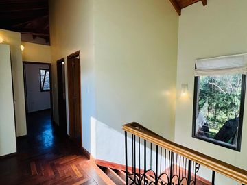Casa en Venta de 4 Dormitorios, Recibo Menor - Country El Bosque