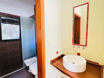 Casa en Venta de 4 Dormitorios, Recibo Menor - Country El Bosque