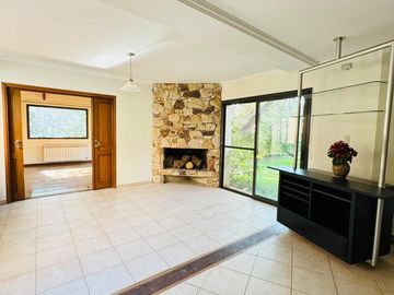 Casa en Venta de 4 Dormitorios, Recibo Menor - Country El Bosque