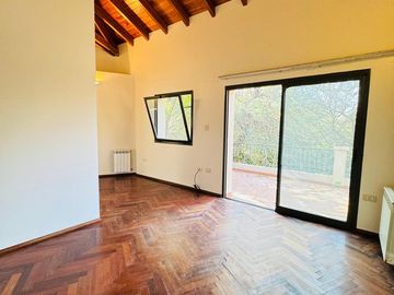 Casa en Venta de 4 Dormitorios, Recibo Menor - Country El Bosque