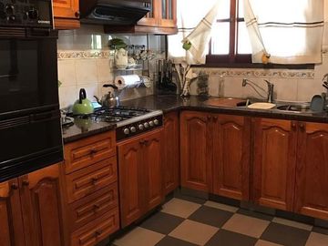 Venta de  Casa 3 ambientes con fondo libre en Wilde