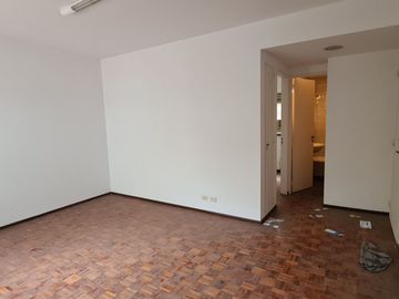Departamento APTO PROFESIONAL O VIVIENDA  en  Centro de San Isidro