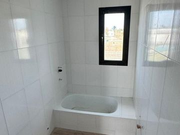 Casa en Area 13 lote interno - San Sebastian