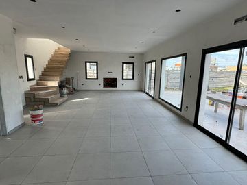 Casa en Area 13 lote interno - San Sebastian