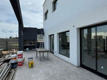 Casa en Area 13 lote interno - San Sebastian