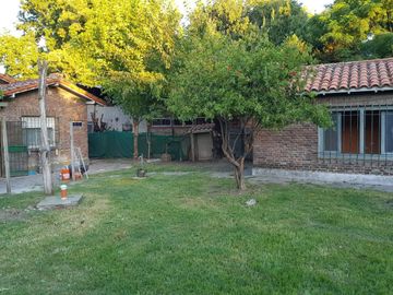 Venta Casa Chalet 4 Ambientes con Local en Ingeniero Maschwitz Escobar APTO CREDITO