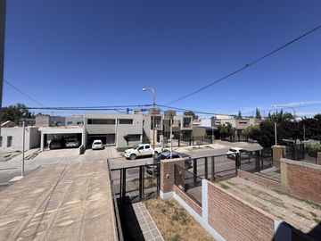 VENDE DUPLEX EN B° RINCON LINDO , CIPOLLETTI