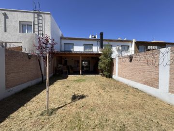 VENDE DUPLEX EN B° RINCON LINDO , CIPOLLETTI